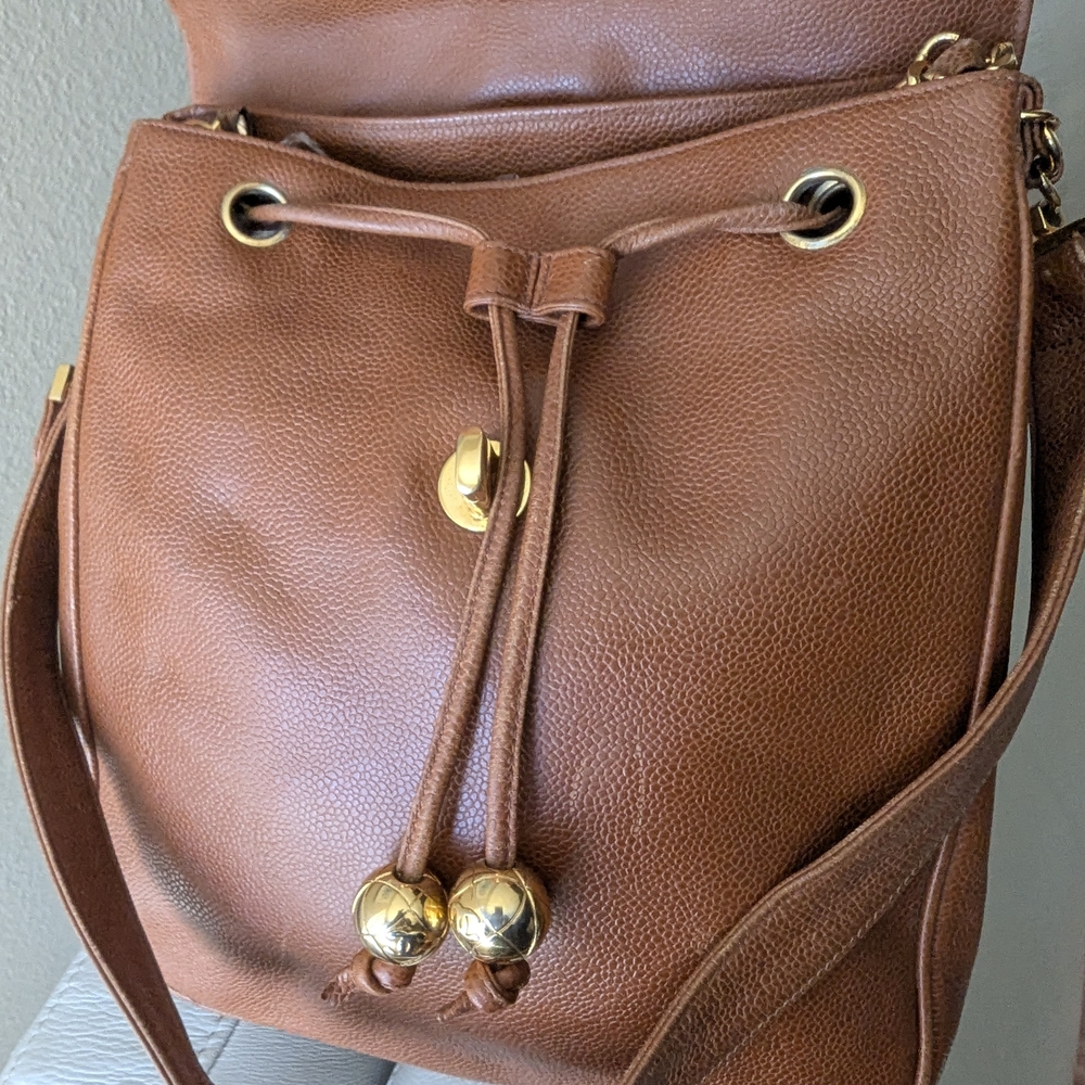 Chanel Vintage drawstring CC backpack in brown caviar leather with gold-tone - Picture 8 of 12